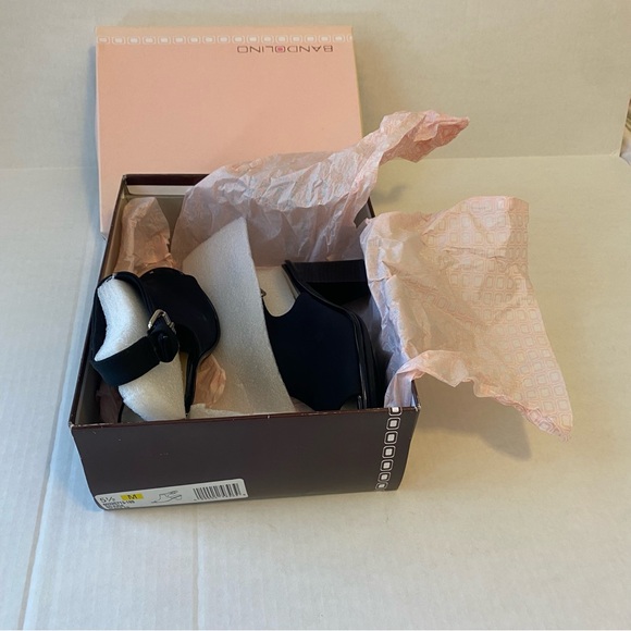 Bandolino Black Sling Back Shoes Size 5.5M with 2.5” Heel; New in Box! - Picture 6 of 6